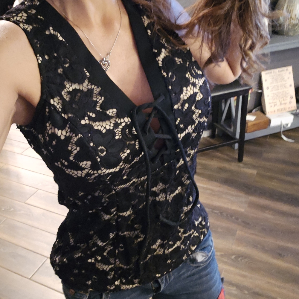 VENUS Black and Cream Lace-Up Tank Top